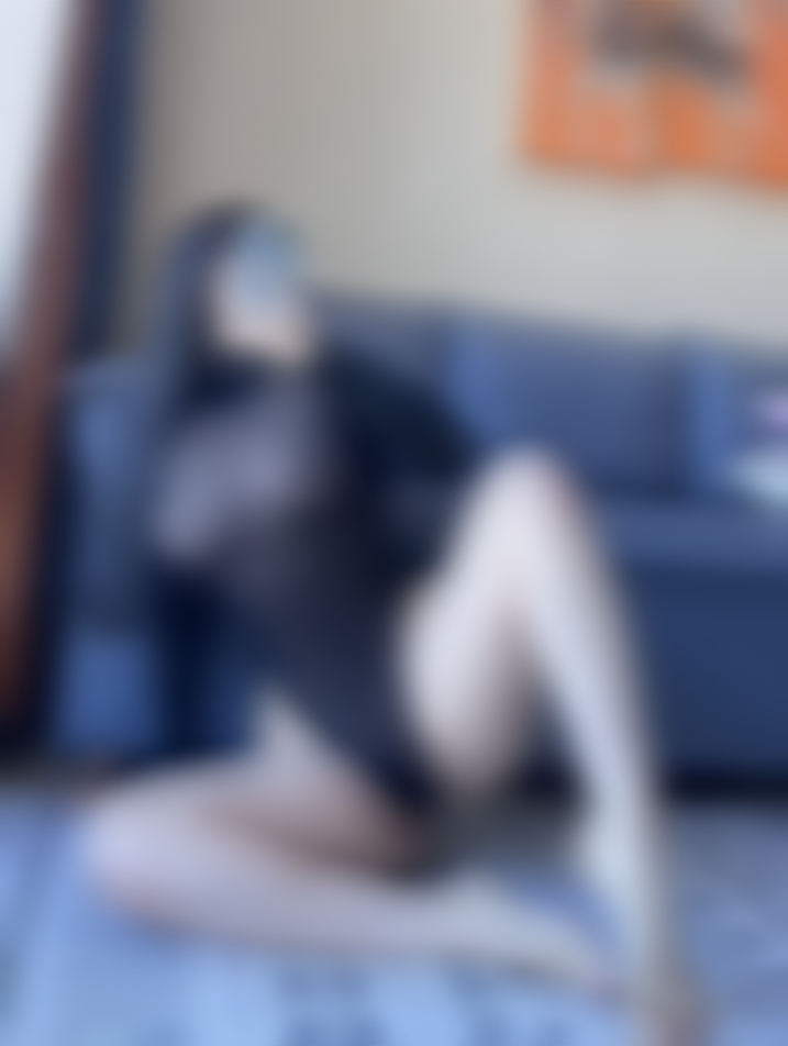 【微密圈】120斤的小王同学-黑丝开叉[46P7V-771MB]