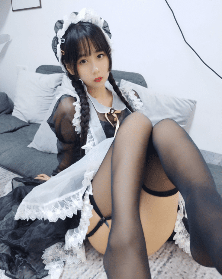 萌芽儿o0-透明女仆私拍[26P/101MB]