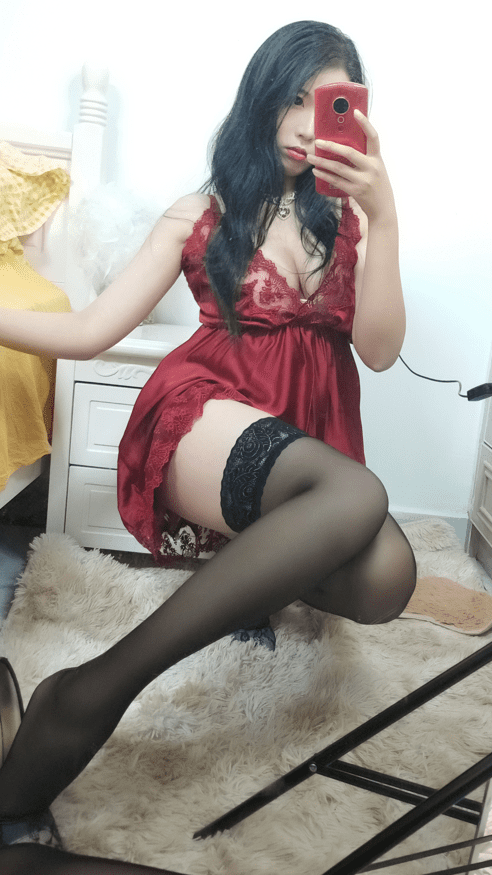 轩萧学姐–NO.012 酒红色睡衣 [36P3V-209MB]