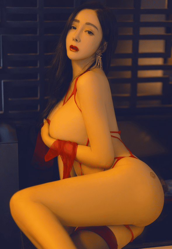 [YOUMI尤蜜荟] 2021.10.29 VOL.711 允爾 暖色调的私房视觉体验 [70+1P 692M]