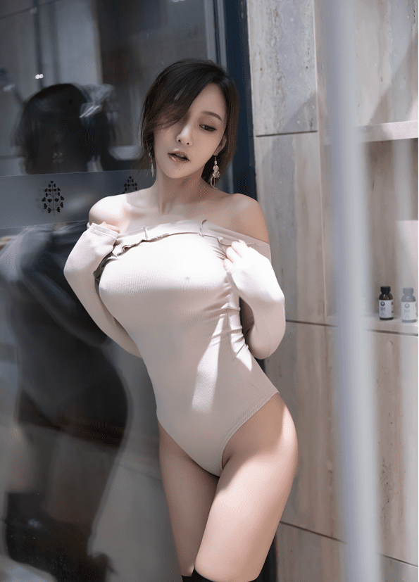 [XIAOYU语画界] 2021.11.02 VOL.645 王馨瑶yanni 紧身服饰  [73+1P 689M]