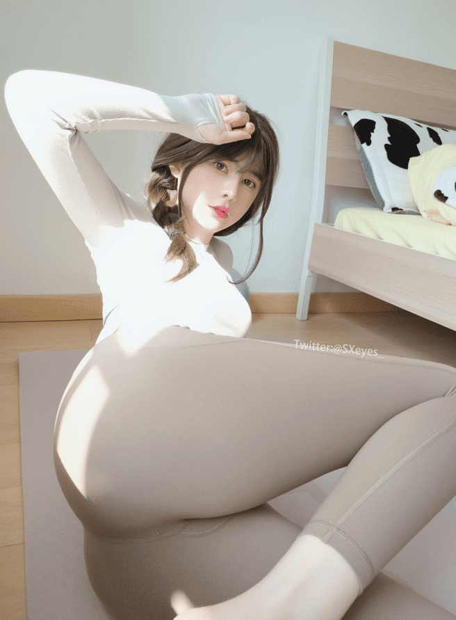 【抢鲜】眼酱大魔王w – NO.65 Vol.32 瑜伽裤 [32P-160MB]