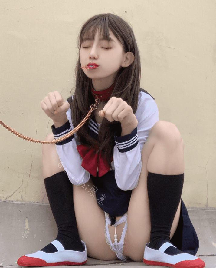 恩崽 – 天台水手服[125P1V-298MB]