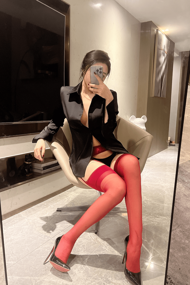 【微密圈】99年的iii金希儿[299P16V-783M]