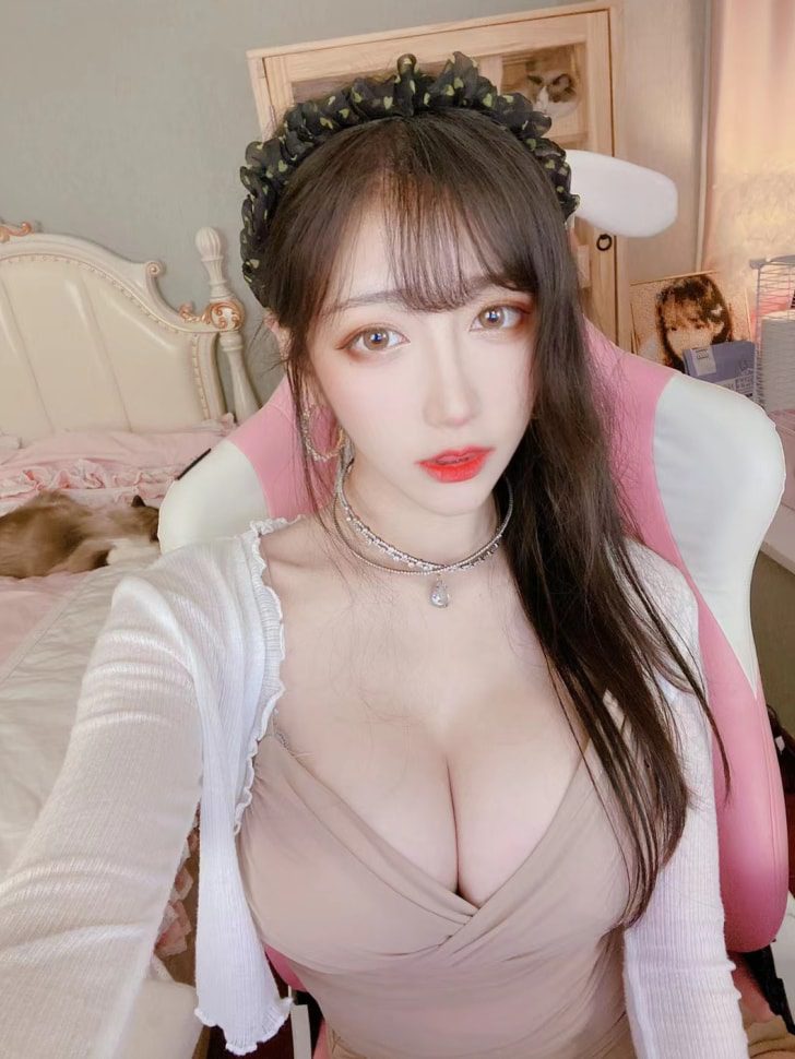 啾小妍 – 妍宝[328P10V-272MB]