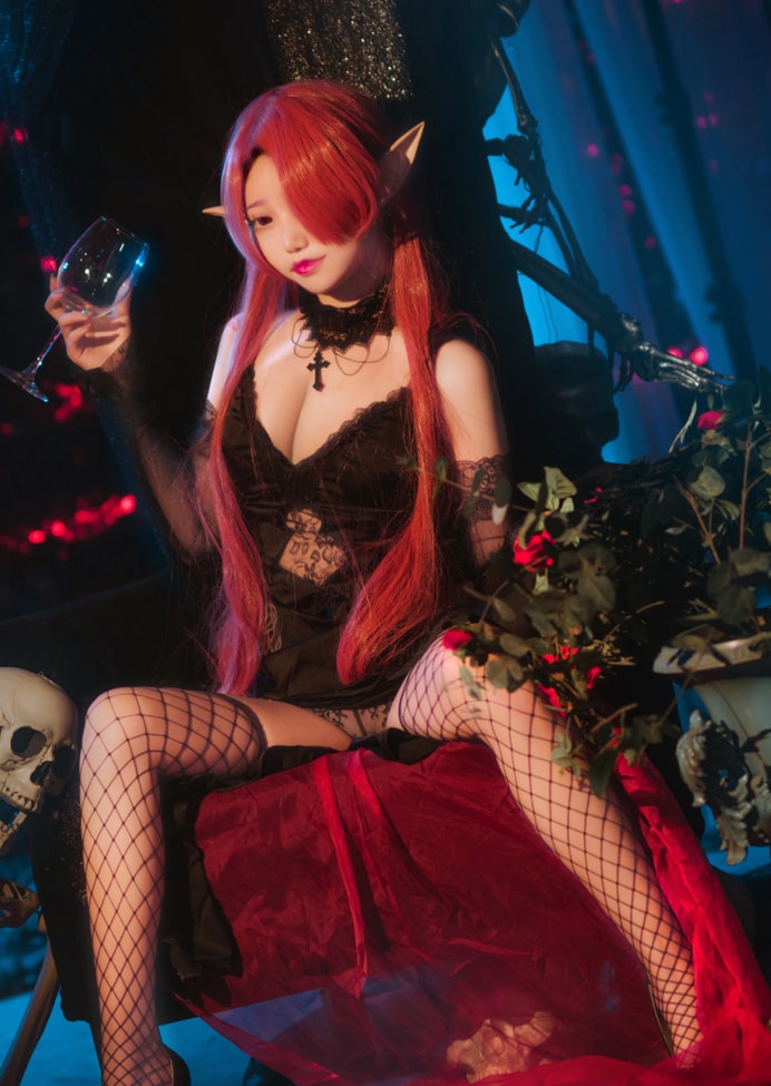 Eloise软软 – 碧蓝航线 伯爵[66P-657MB]