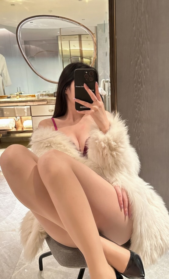 【微密圈】陈佩奇yyyy-跨年福利[66P5V-229MB]