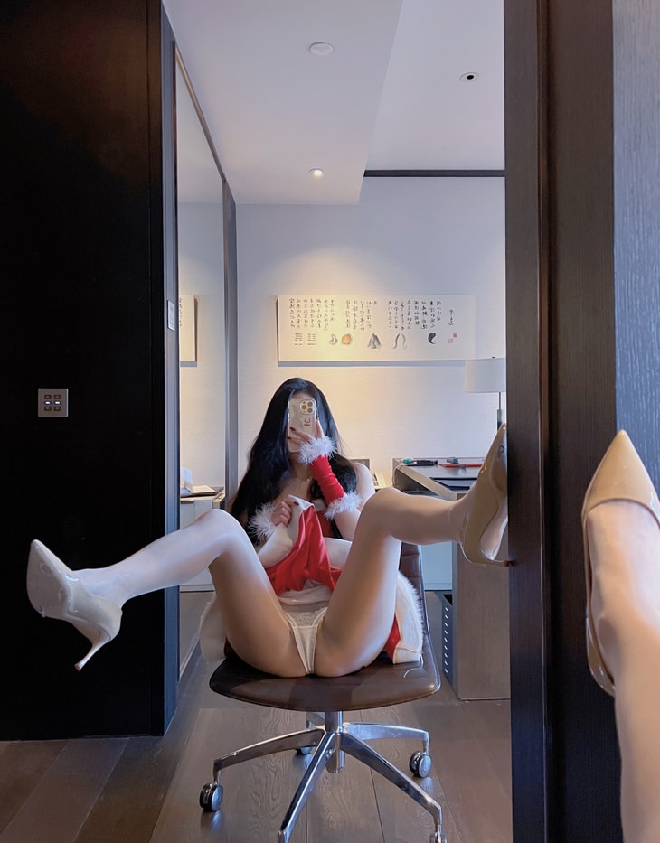 【微密圈】安乔乔儿-新年巨汇[111P-437MB]