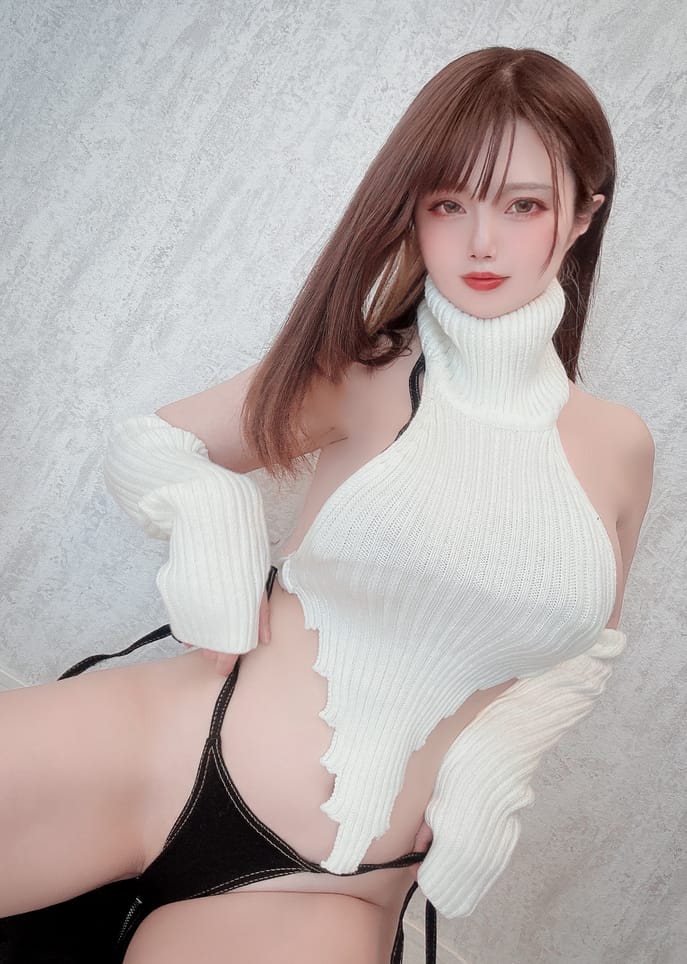 Uri – 白ニットちゃん [18P／79MB]