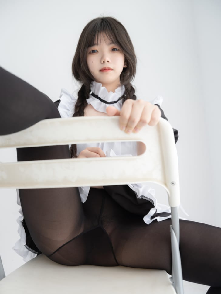 紧急企划 内部 奶昔 – 黑丝女仆[50P-823M]