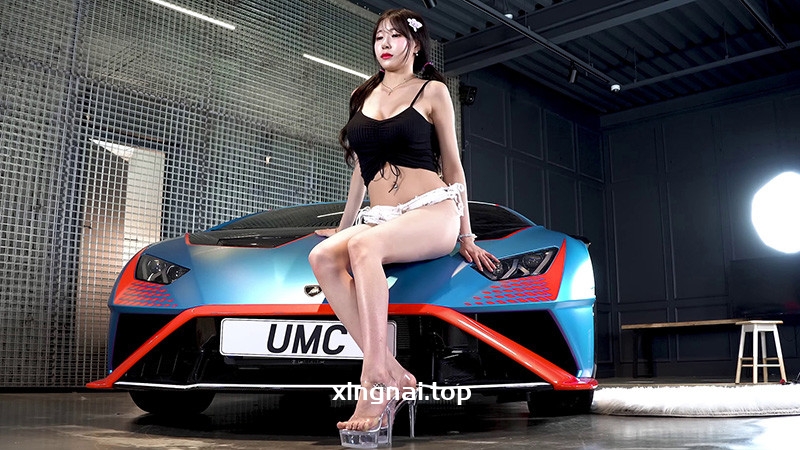 [展会]2022年UMC mini车展韩国模特敏哈林Min Harin白色热裤