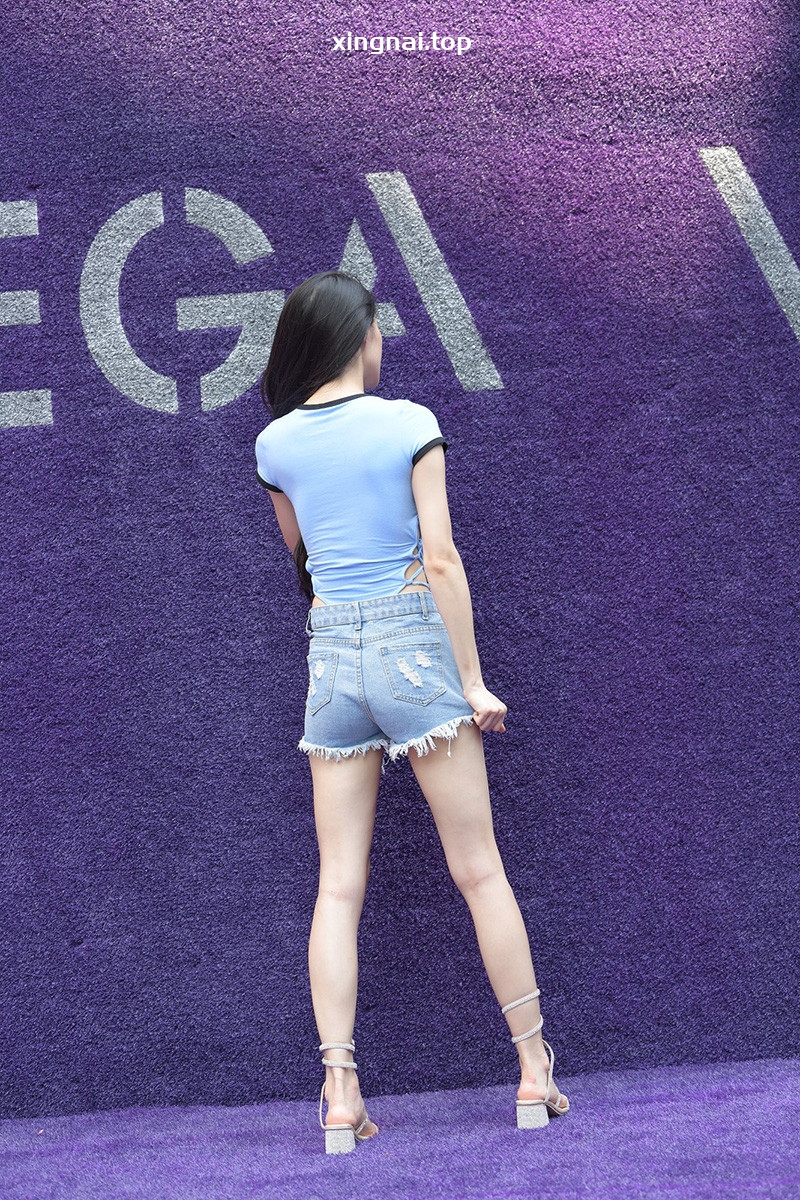 [街拍]812.蓝色牛仔热裤美女[图片/视频/7.5GB]