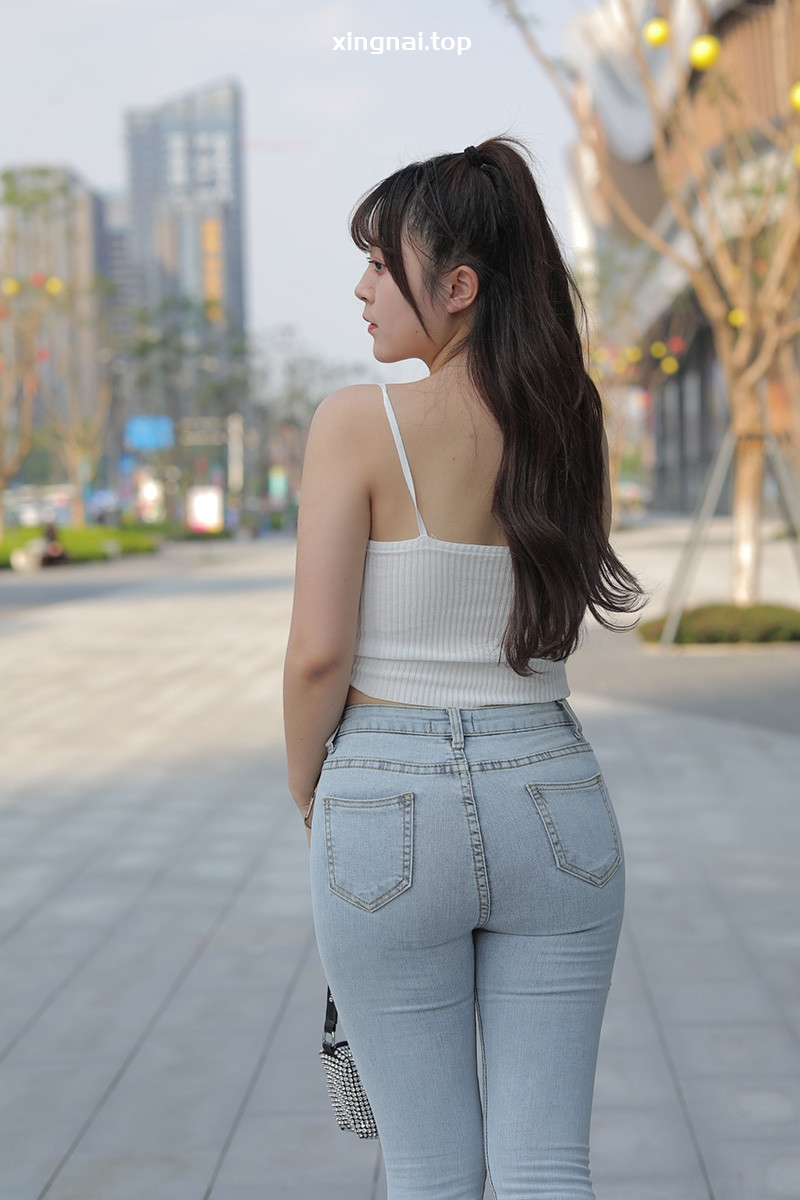 [街拍]416.丰腴的紧牛美女[视频/图片/13.42GB]