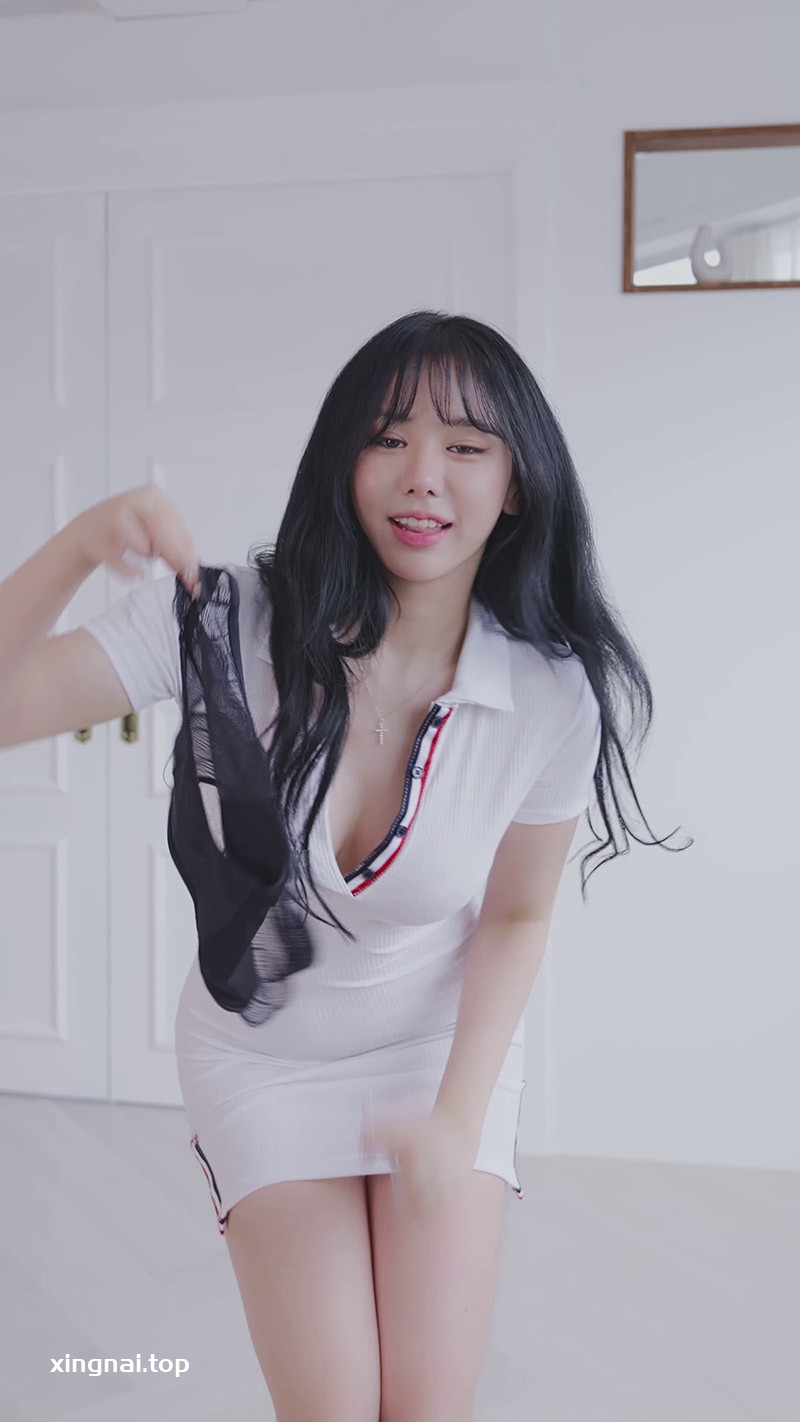 [写真]lookbook竖版拍摄Judy白色迷你裙?