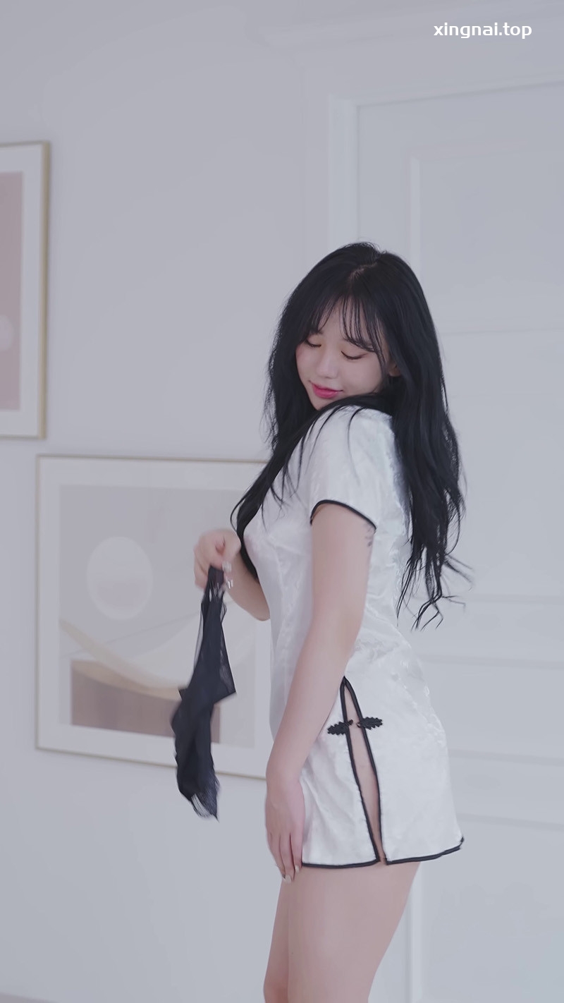 [写真]lookbook竖版拍摄Judy白色旗袍内衣拍摄现场