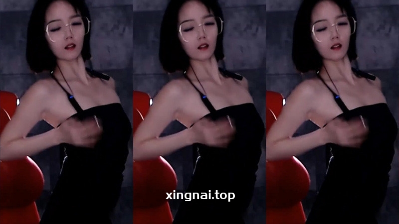 [主播]网易CC直播夏安安会员椅子热舞