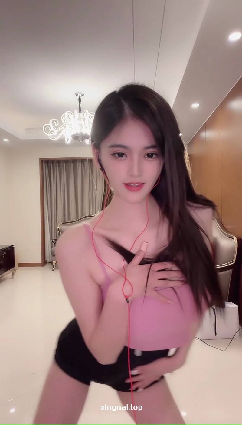 [小姐姐]抖音主播Ava兔兔兔好会扭[6v/712.6MB]