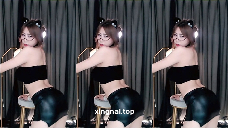 [主播]网易CC主播蜜小兔低胸皮裙抖胸抖臀热舞