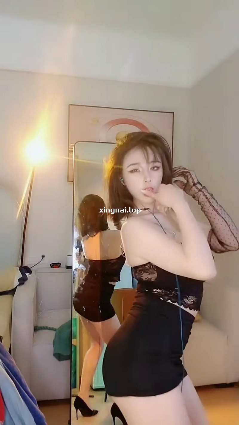 [小姐姐]花椒水蜜桃性感热舞全程高能