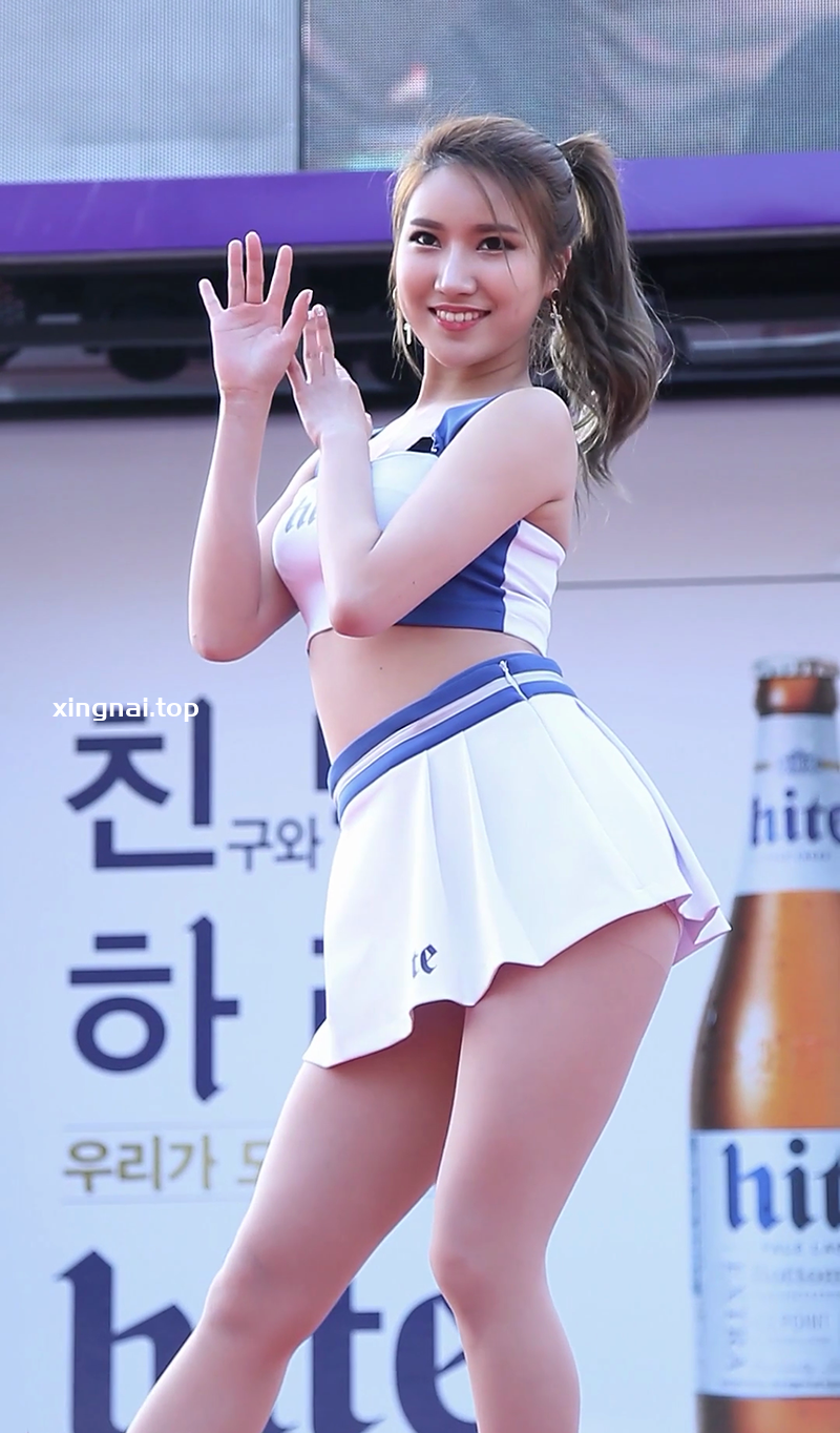 [饭拍]白色超短裙热舞AOA-Who’s your mama?