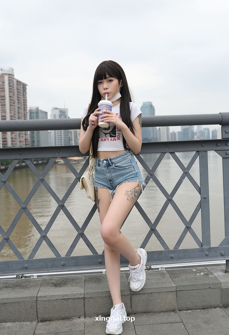 [街拍]451.热裤小妹[图片/视频/13.31G]