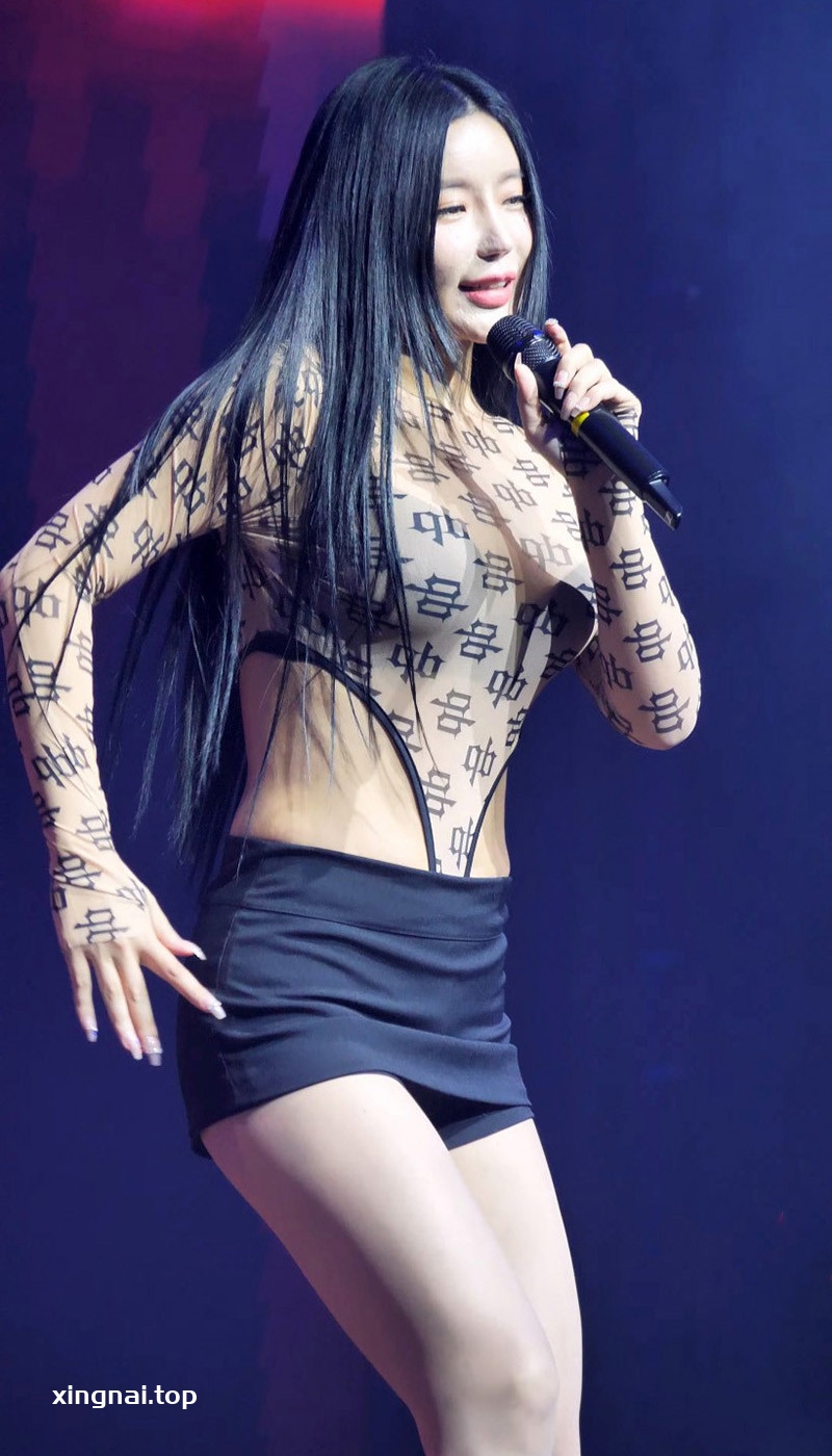 [饭拍]20230609韩国女团LAYSHA现场饭拍秀[25v/10.1GB]