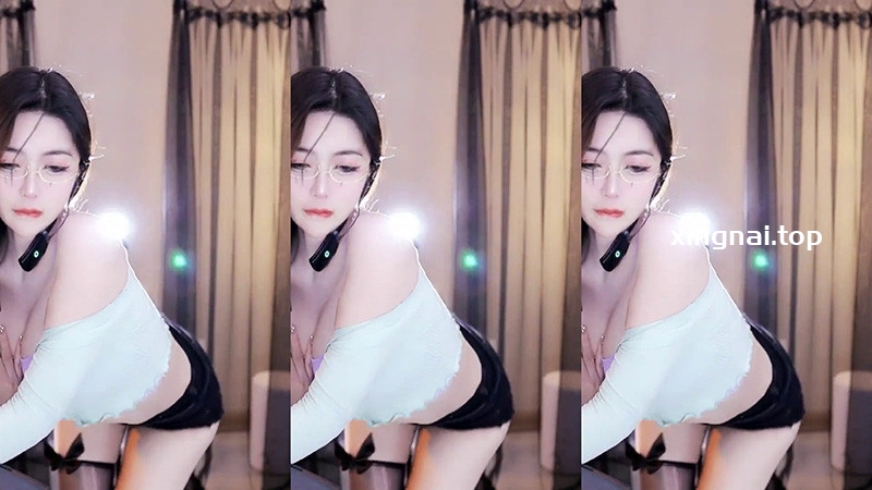 [主播]网易CC139小燃燃蕾丝热裤抖臀抖胸热舞