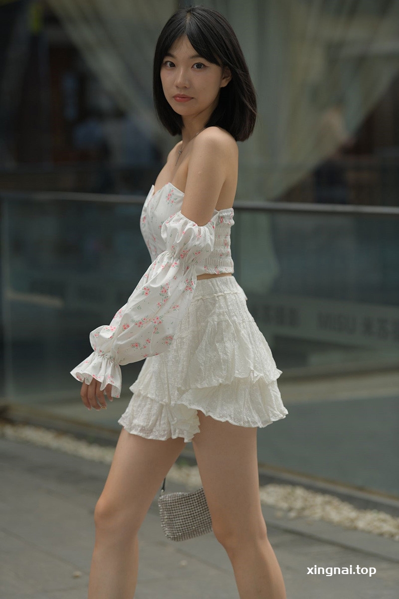 [街拍]753.白裙女孩[图片/视频/9.71GB]