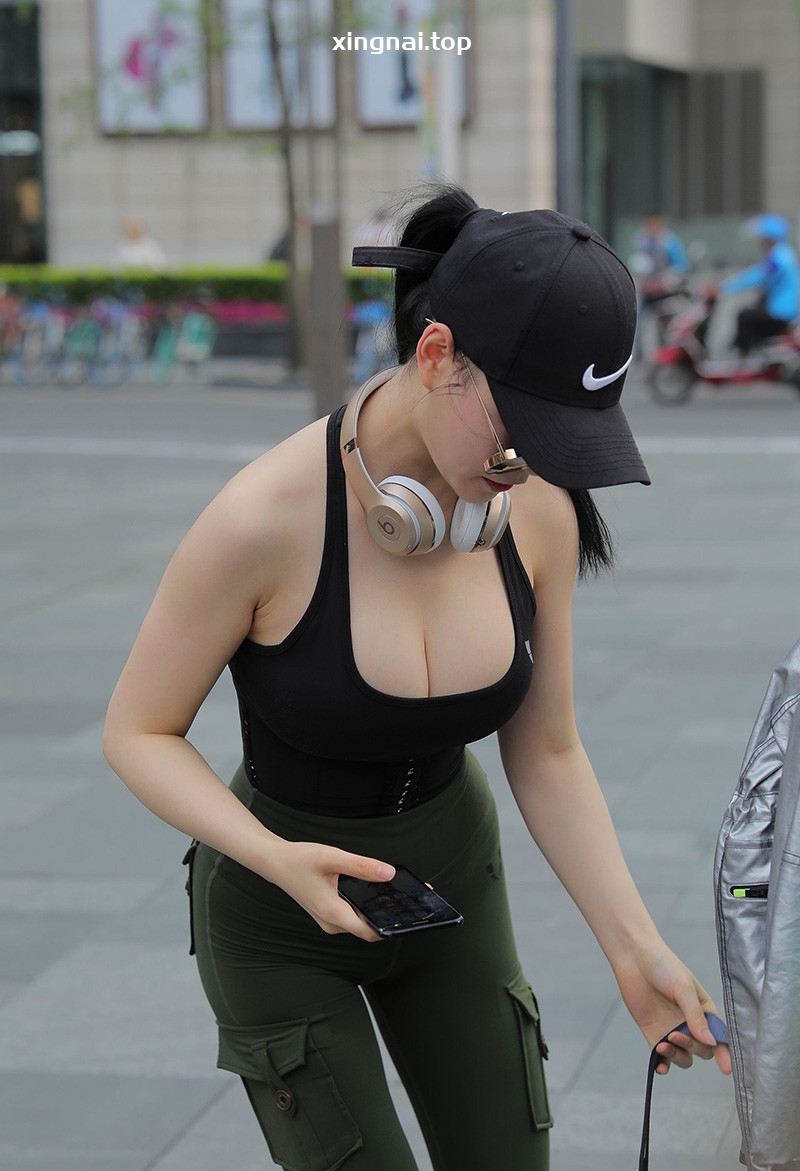 [街拍]52.青蓝紧身休闲裤 极品女神的标杆[136P/1.2G]