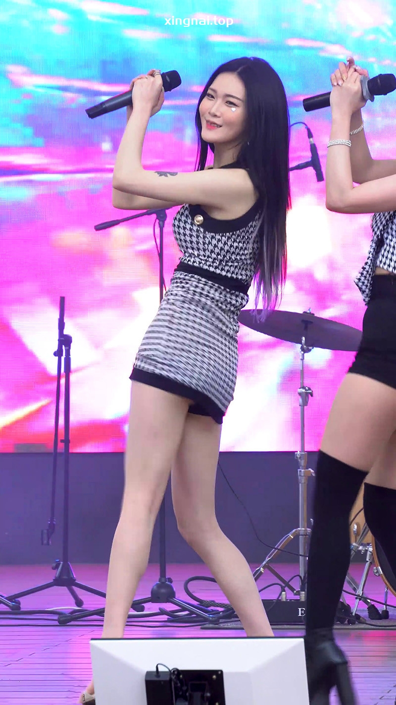 [饭拍]韩国女团Girlcrush Hayun 221015扭胯