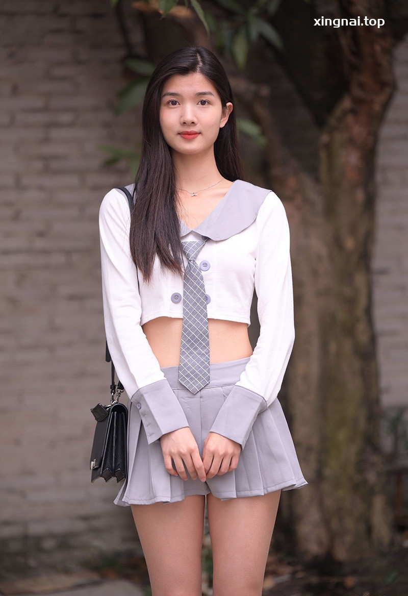 570.魂魂摄影作品灰色短裙女孩[图片/视频/26.56GB]