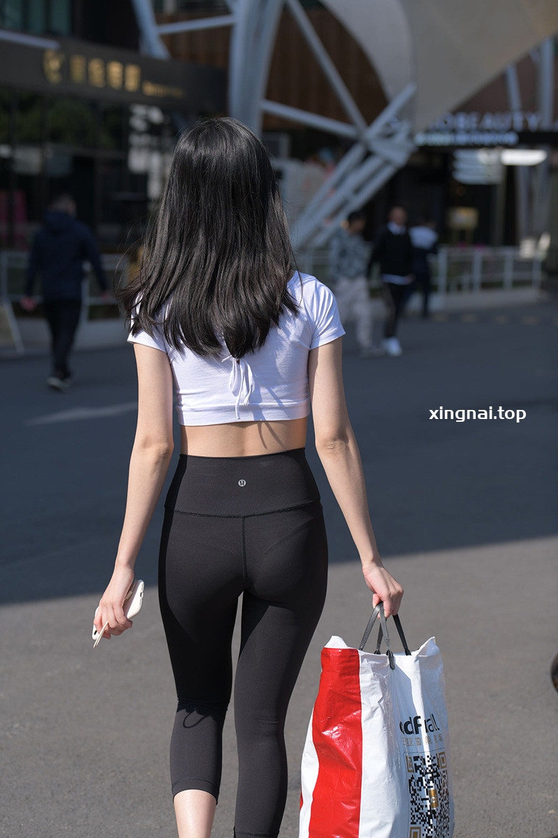 [街拍]505.[红石街拍作品]黑色瑜伽裤女孩[图片/视频/19.73G]