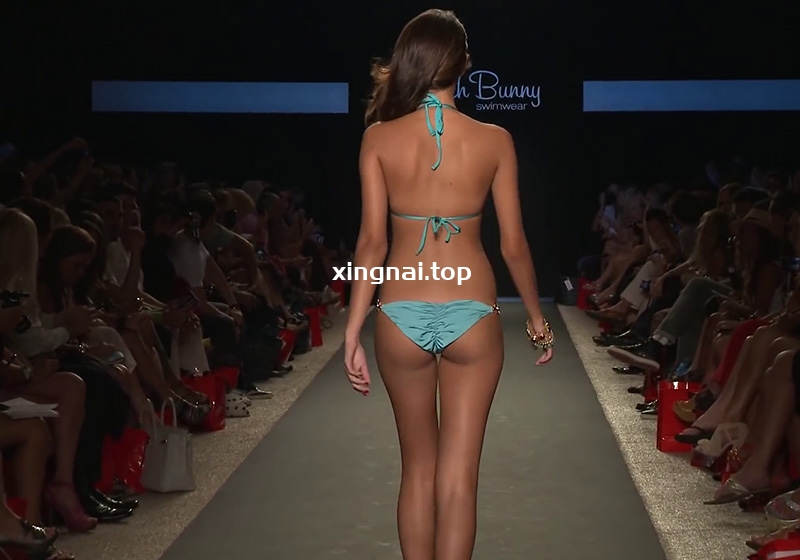 [展会]模特Beach bunny沙滩泳装时装秀
