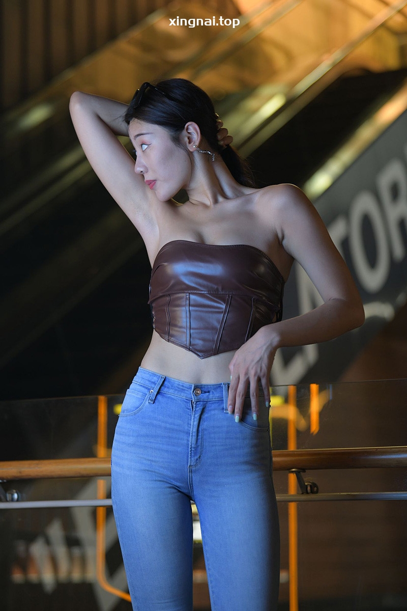 [街拍]778.夜拍蓝色牛仔裤美女[图片/视频/6.85GB]