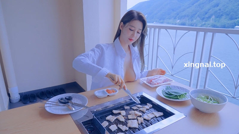 [写真]韩国美女为你烤肉