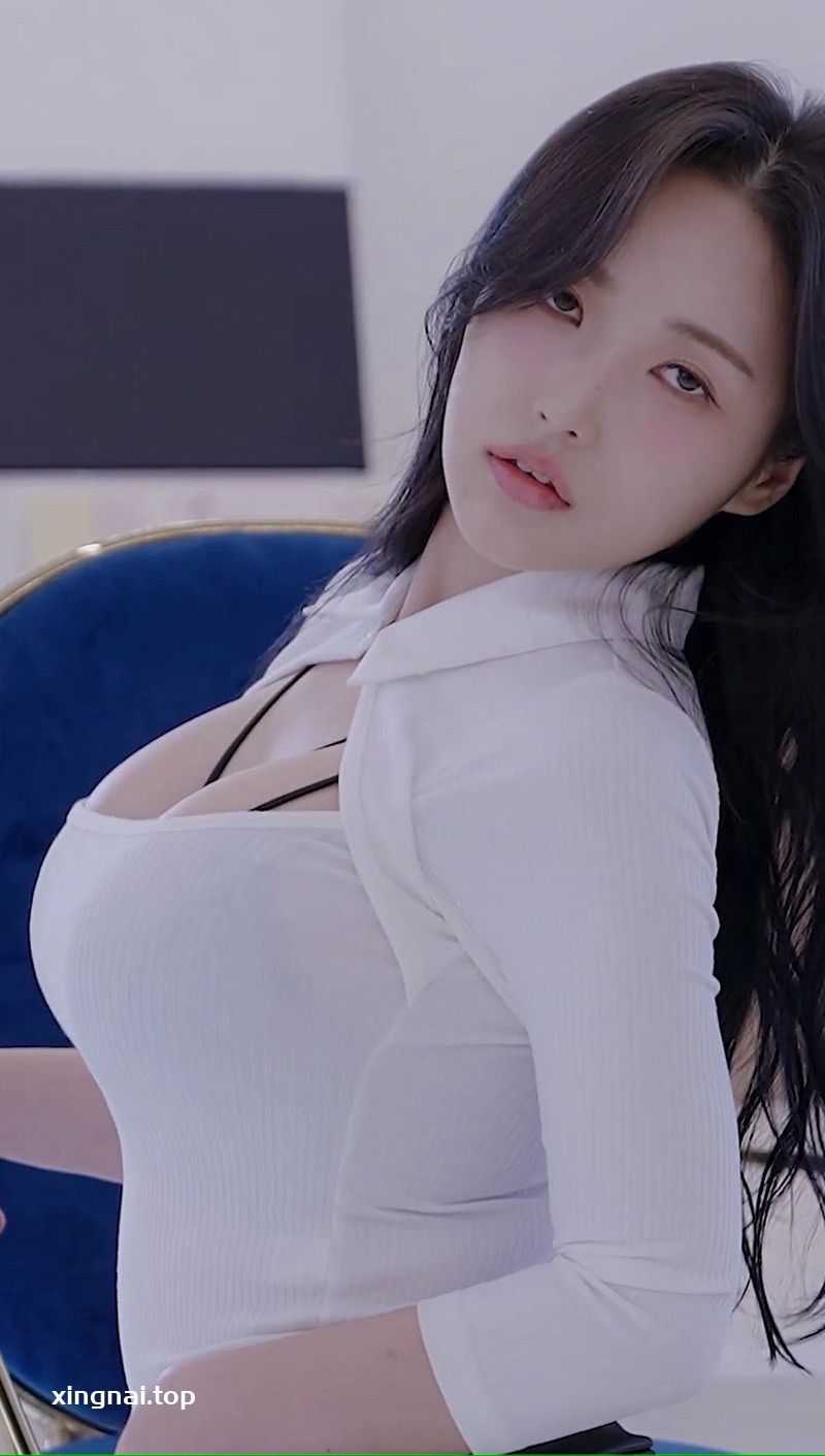 [写真]Lookbook时装秀模特妍花yeonhwa办公室丝袜包臀裙+丝滑睡衣换装