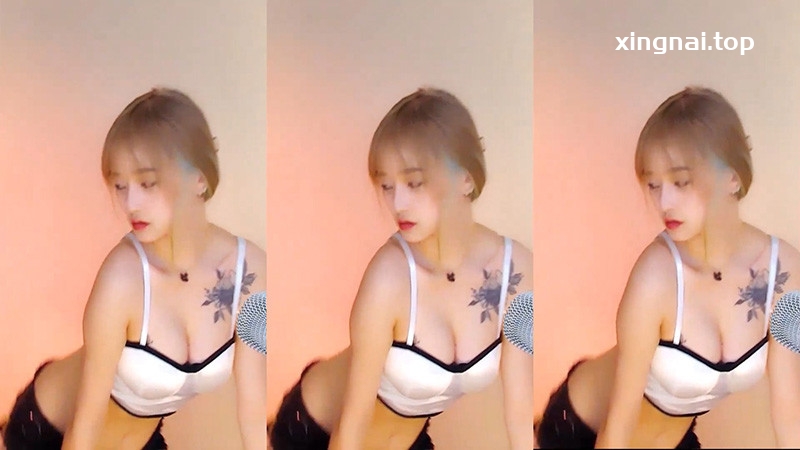 [主播]网易CC主播安静不了定制福利热舞[4V/1.82G]