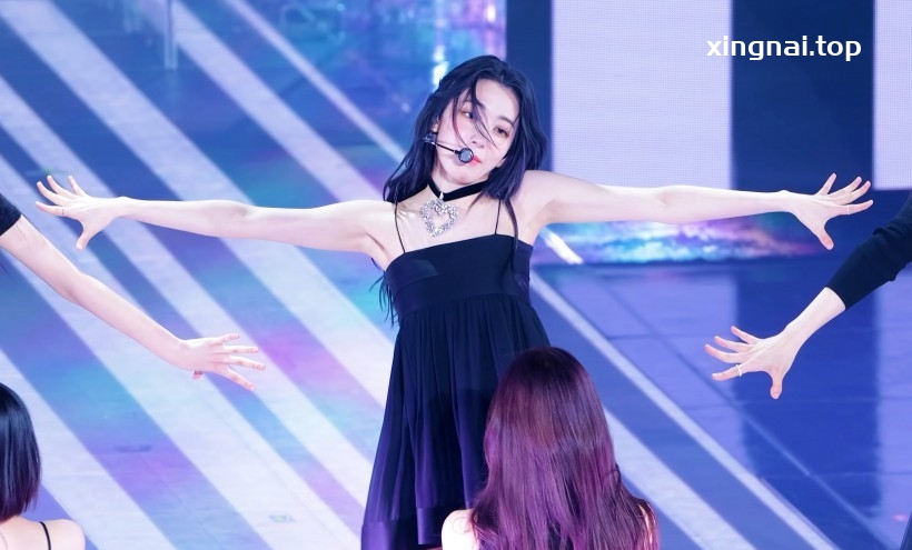 [饭拍]220502韩国女团LE SSERAFIM高清饭拍秀合集[48v/20.39G]