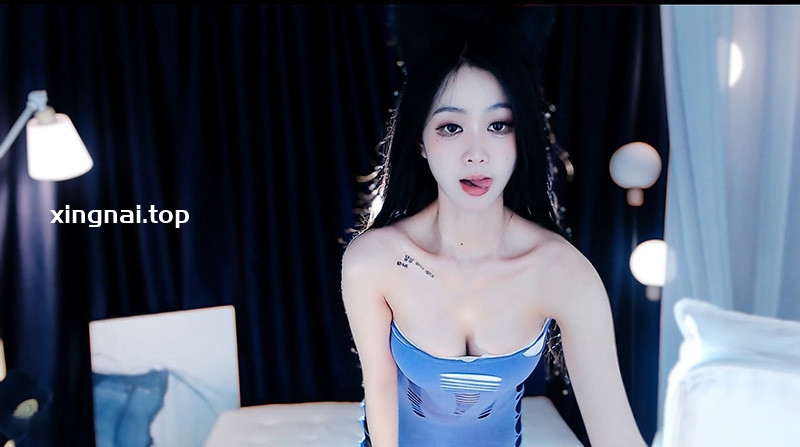 [主播]网易CC主播百变智雅土豪群定制热舞[2V/1.1G]