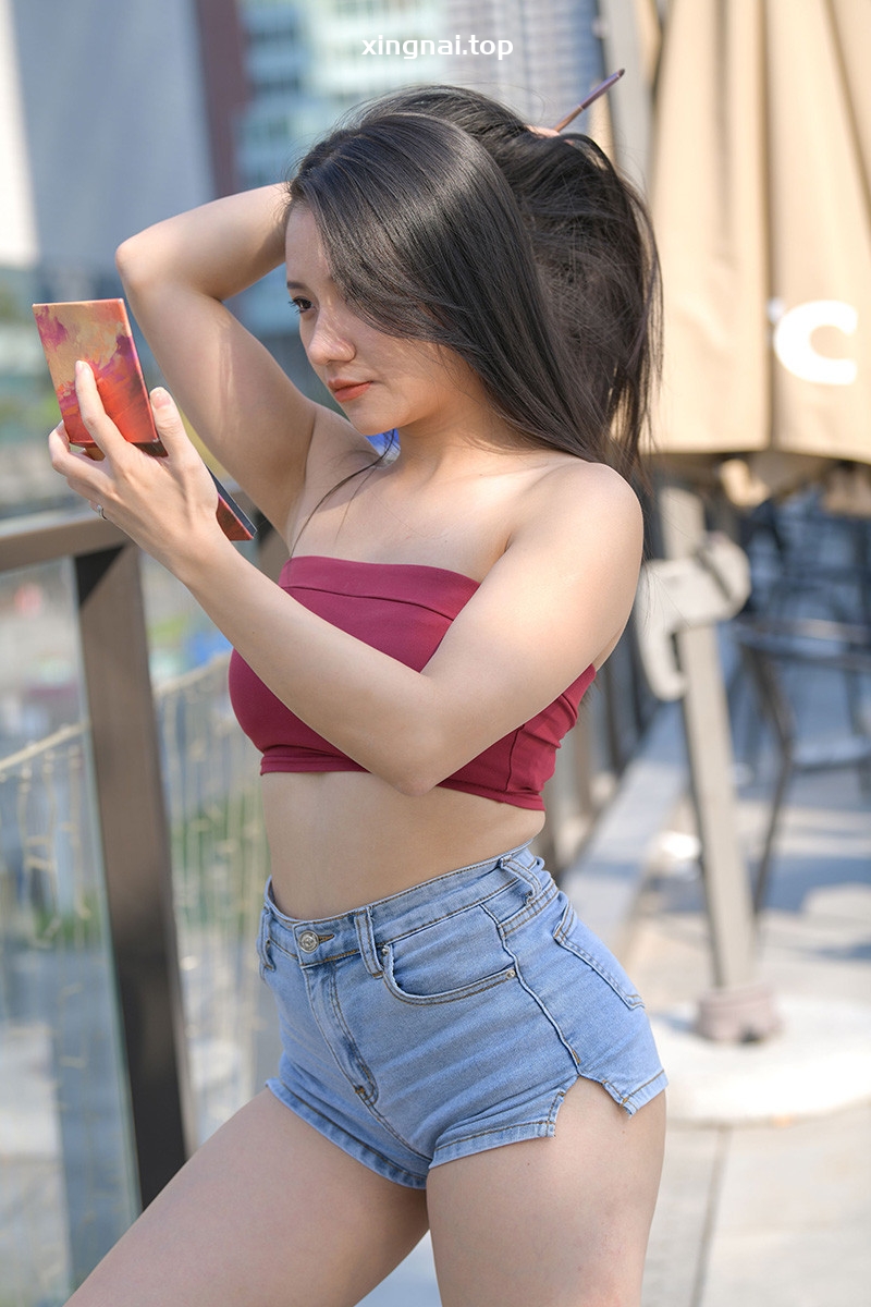 [街拍]261.牛仔热裤美臀美女[视频/图片/31.39GB]