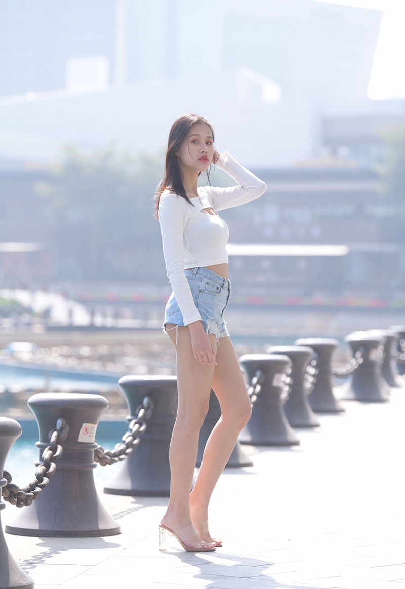 [街拍]542.[魂魂摄影作品]美腿热裤女孩[图片/视频/37.92G]