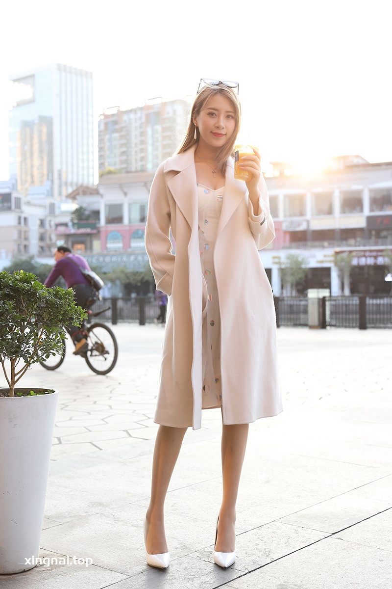 [街拍]F189.辉辉[肉丝美腿妮妮的下午茶时光][图片/视频/5.63G]