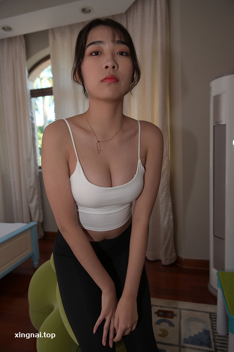 [街拍]286.黑色瑜伽裤美女[视频/图片/20.28GB]