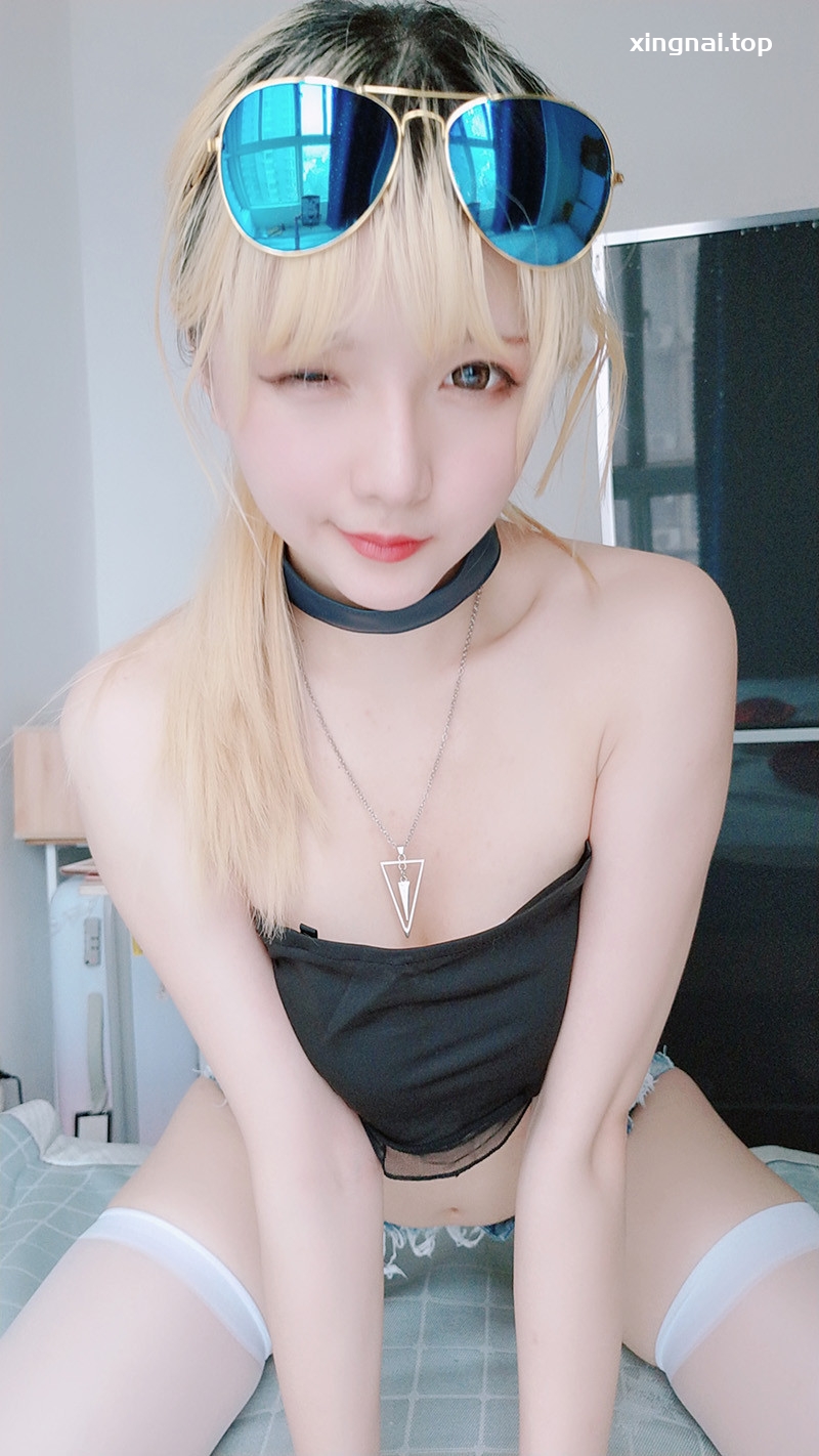 微博红人星之迟迟-莉莉丝 [60P/2V/301MB]