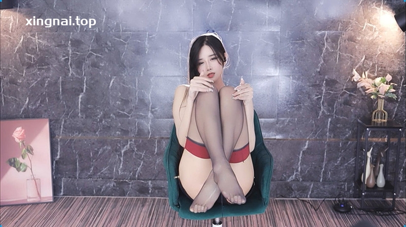 [主播]网易CC直播小恩雅230330定制热舞2则