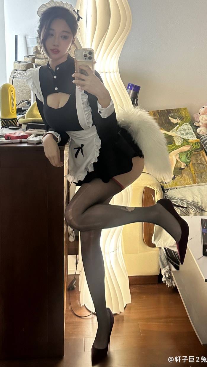 【微密圈】轩子巨二兔-女仆装[15P-30M]