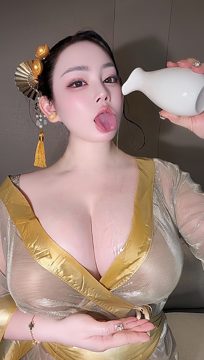 QQ20250619-104219-tuya