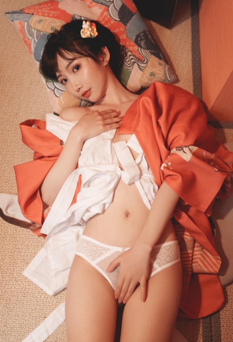 面饼仙儿 – 写真套图合集【持续更新中】