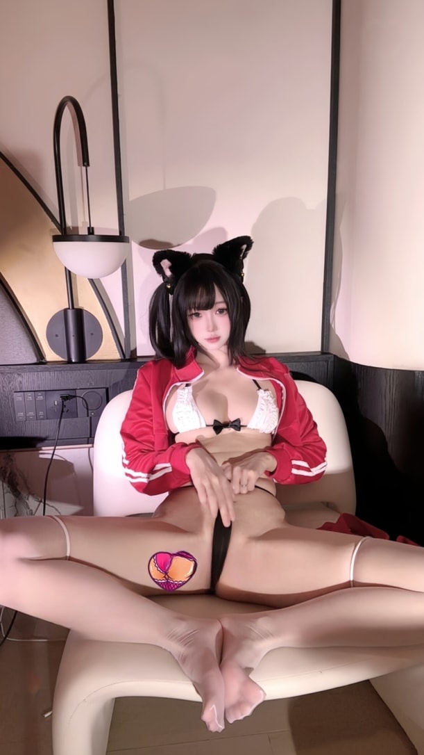 柒柒要乖哦 – NO.084 红色体操服 [46P1V-280MB]